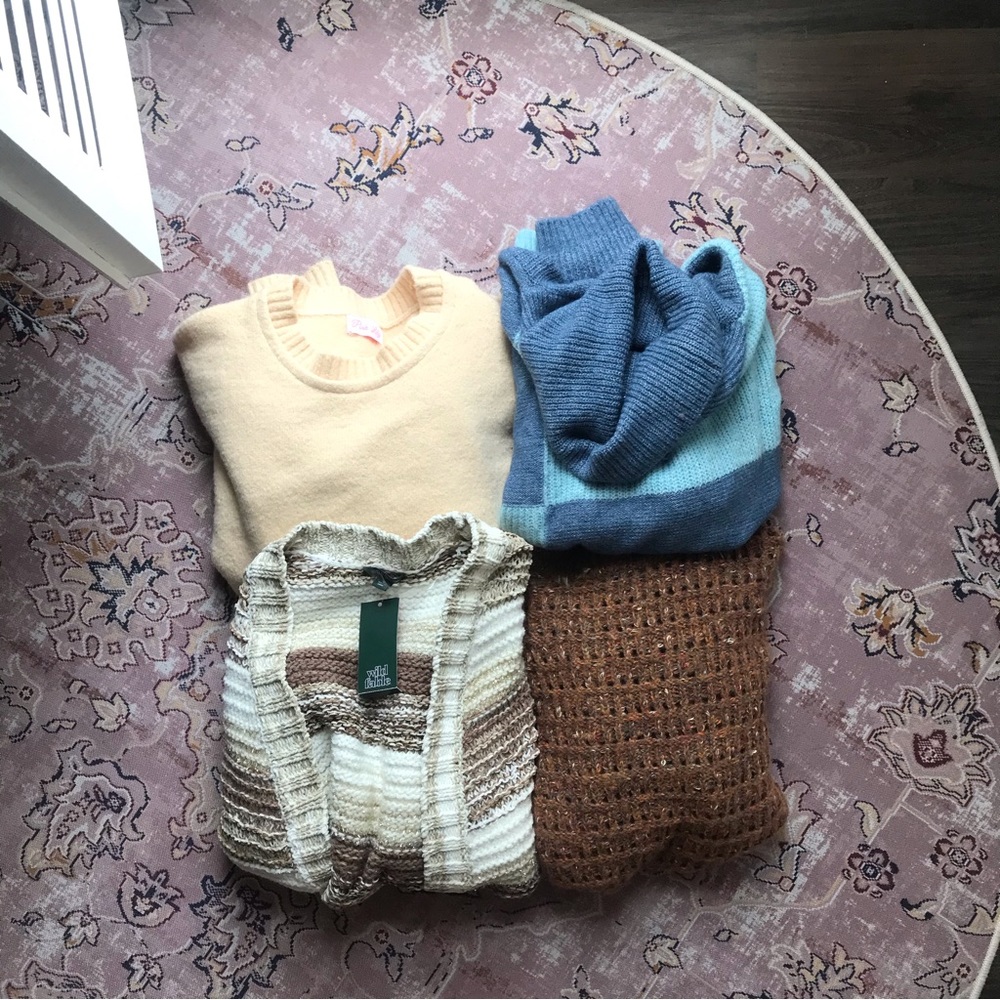 (4) sweater bundle